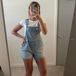 Women’s Shorts Overalls- Universal Thread